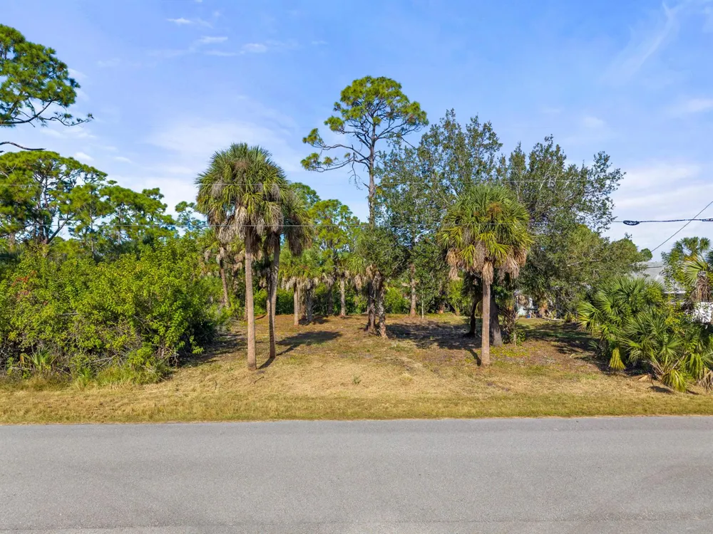 409 Cheshire Street Port Charlotte, FL 33953