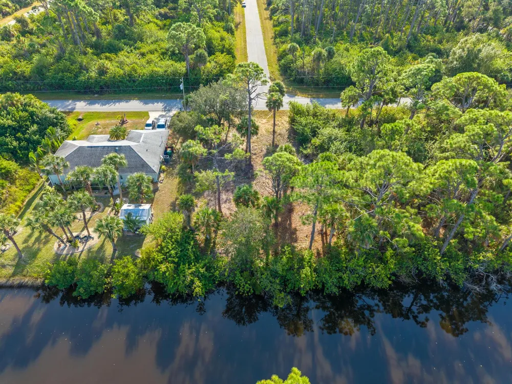 409 Cheshire Street Port Charlotte, FL 33953