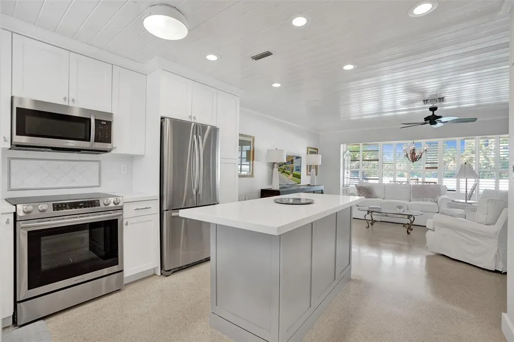 5450 Ocean Boulevard #6A Lauderdale By The Sea, FL 33308