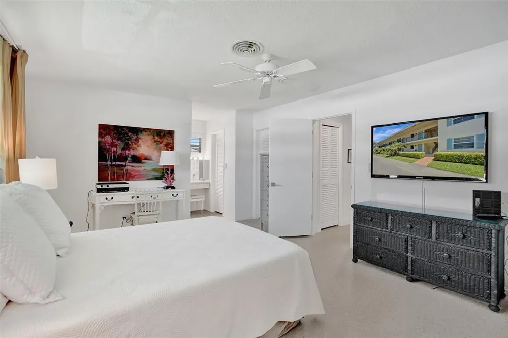 5450 Ocean Boulevard #6A Lauderdale By The Sea, FL 33308