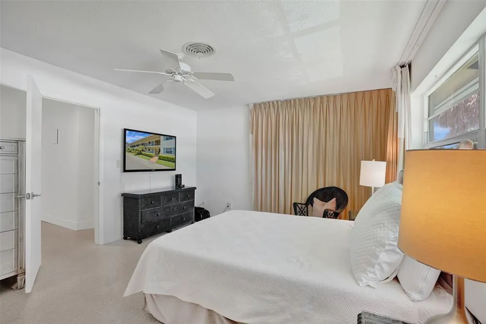 5450 Ocean Boulevard #6A Lauderdale By The Sea, FL 33308