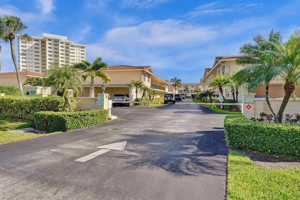 5450 Ocean Boulevard #6A Lauderdale By The Sea, FL 33308