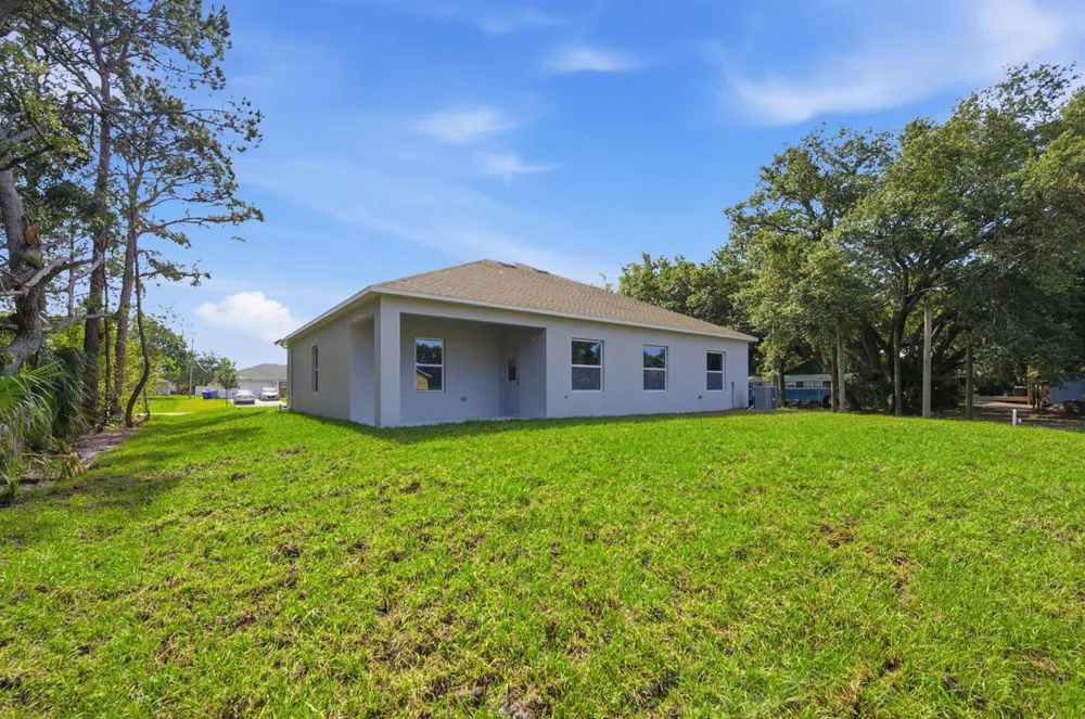 8345 100th Avenue Vero Beach, FL 32967