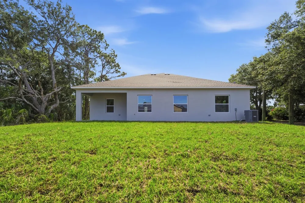 8345 100th Avenue Vero Beach, FL 32967