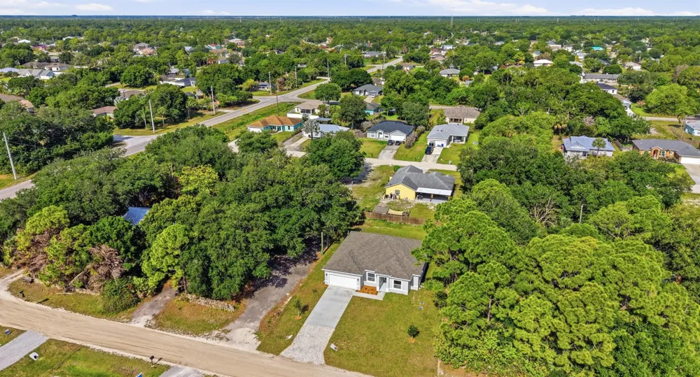 8345 100th Avenue Vero Beach, FL 32967