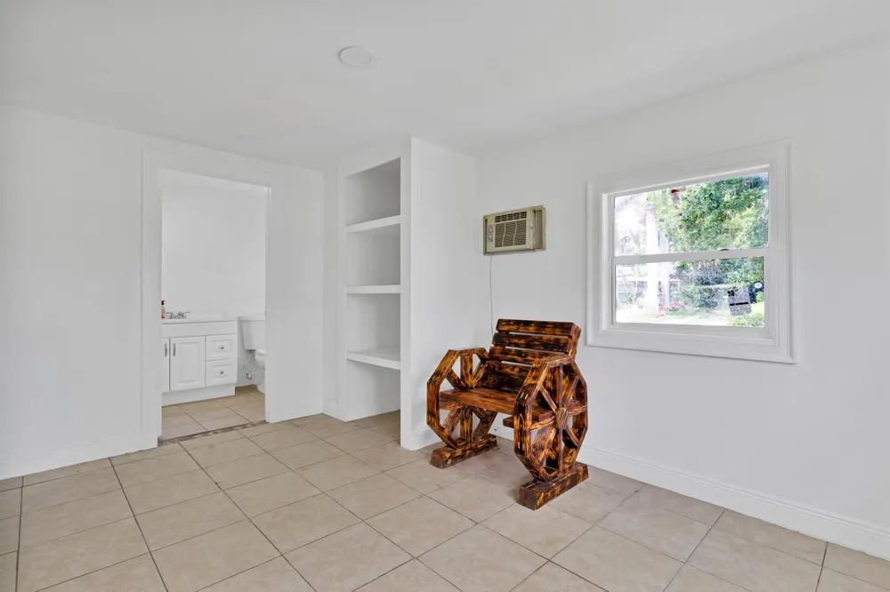775 SW 4th Pl Place SW Vero Beach, FL 32962
