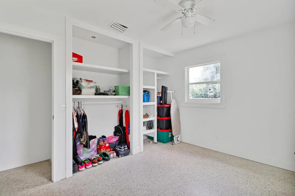 775 SW 4th Pl Place SW Vero Beach, FL 32962