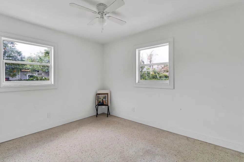 775 SW 4th Pl Place SW Vero Beach, FL 32962