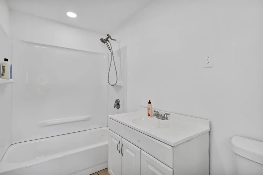 775 SW 4th Pl Place SW Vero Beach, FL 32962