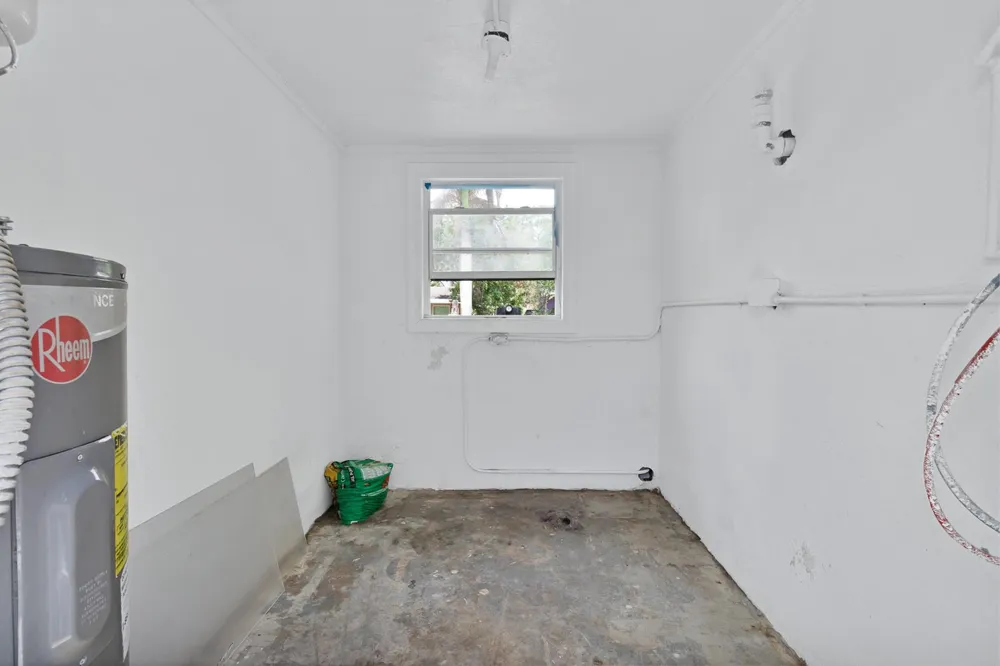 775 SW 4th Pl Place SW Vero Beach, FL 32962