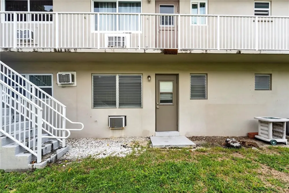 2130 NE 42nd Court #4 Lighthouse Point, FL 33064