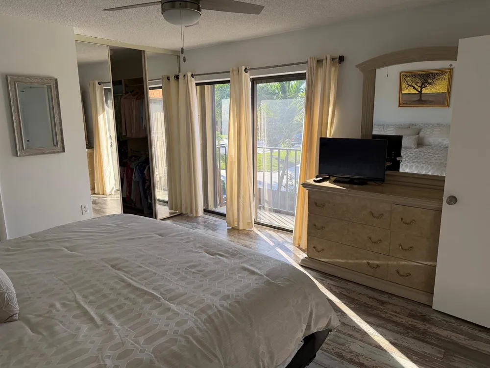 2813 28th Court Jupiter, FL 33477