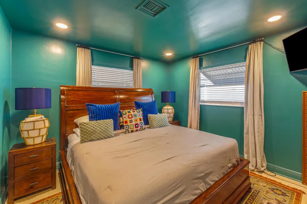 2816 NE 9th Terrace Wilton Manors, FL 33334