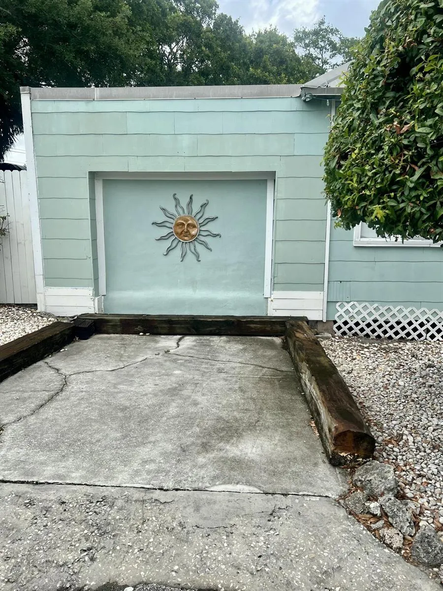 208 Avenue E Fort Pierce, FL 34950