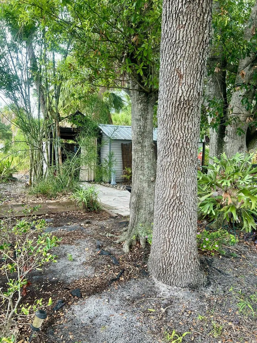 208 Avenue E Fort Pierce, FL 34950