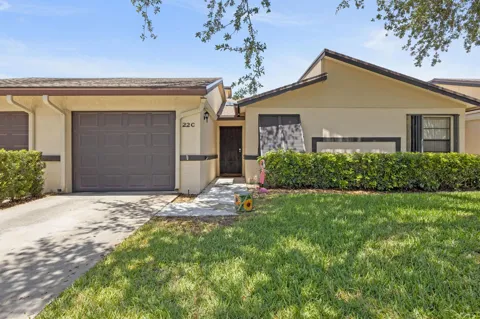 22 Ridge Pointe Drive #C