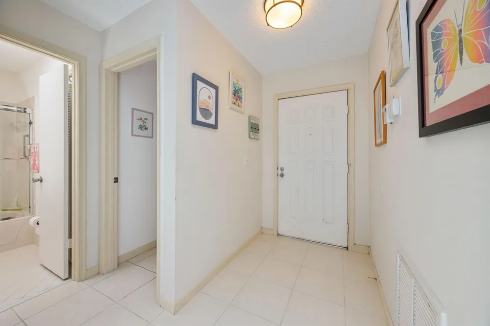 22 Ridge Pointe Drive #C Boynton Beach, FL 33435