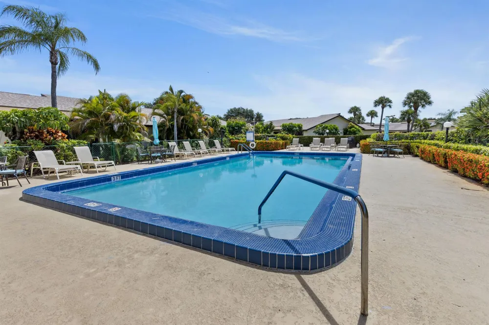 22 Ridge Pointe Drive #C Boynton Beach, FL 33435