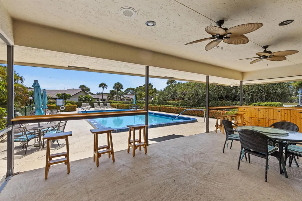 22 Ridge Pointe Drive #C Boynton Beach, FL 33435