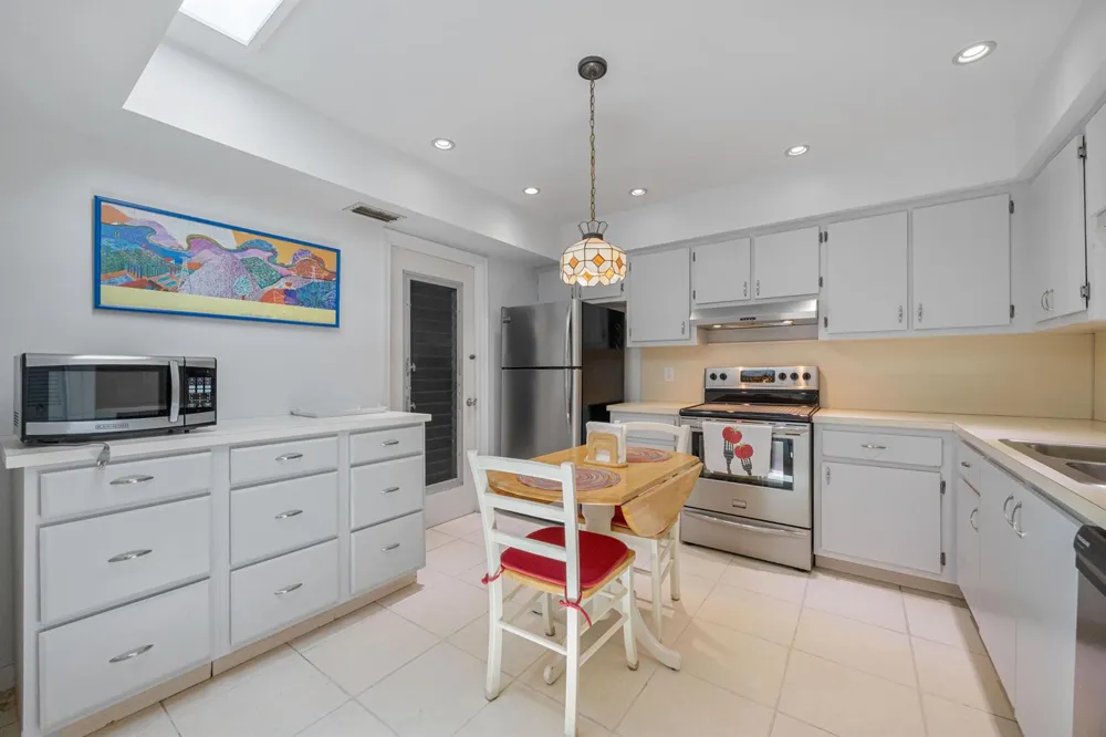22 Ridge Pointe Drive #C Boynton Beach, FL 33435