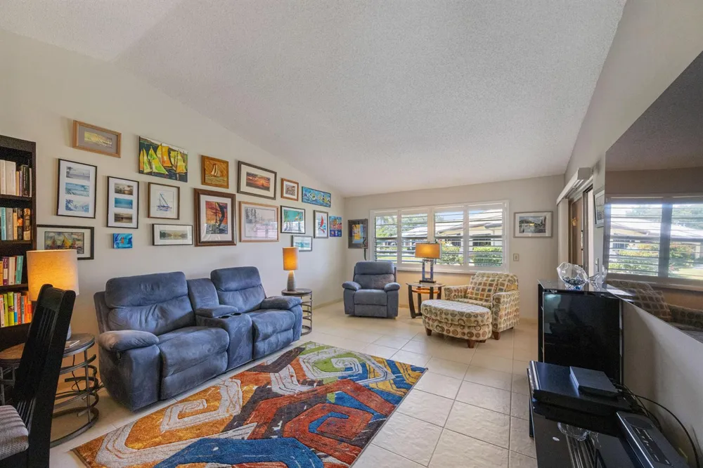 22 Ridge Pointe Drive #C Boynton Beach, FL 33435