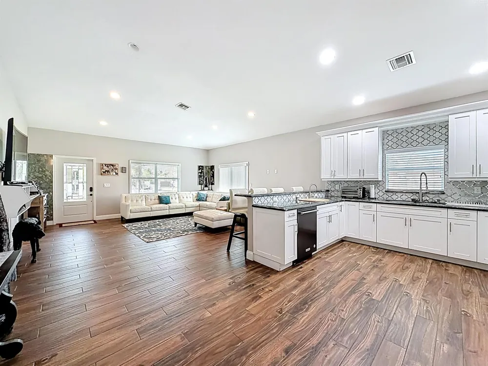2643 Kentucky Street West Palm Beach, FL 33406