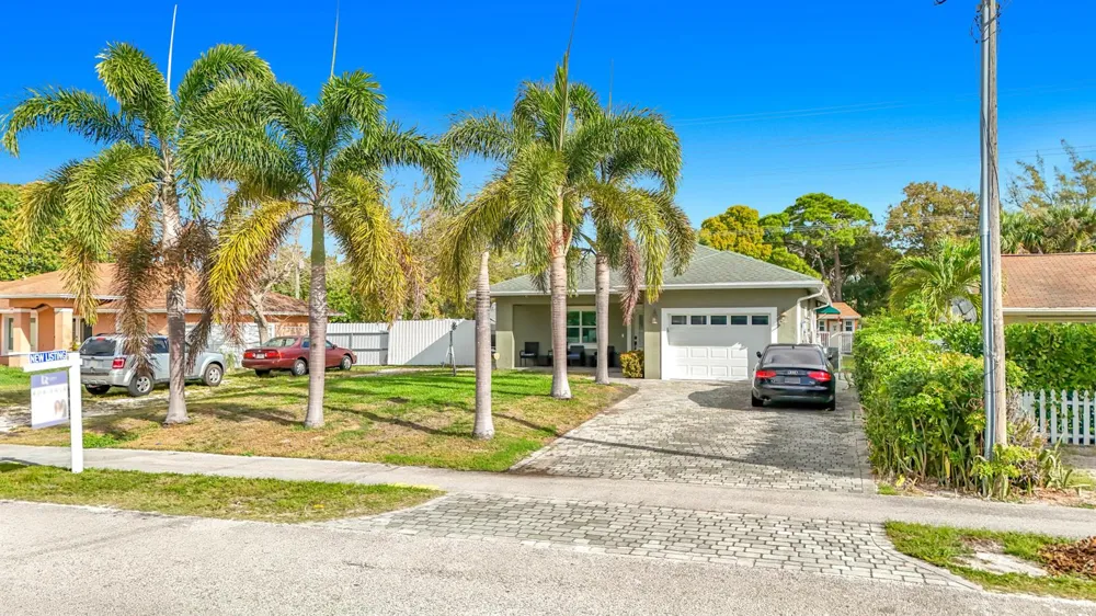 2643 Kentucky Street West Palm Beach, FL 33406