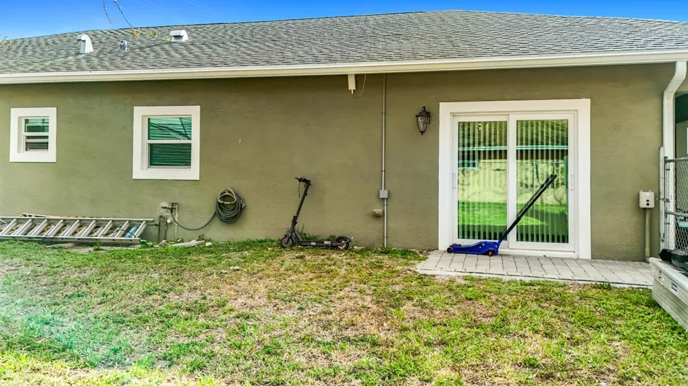 2643 Kentucky Street West Palm Beach, FL 33406