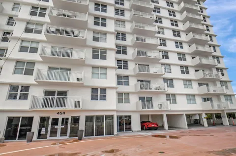 4511 S Ocean Boulevard #401