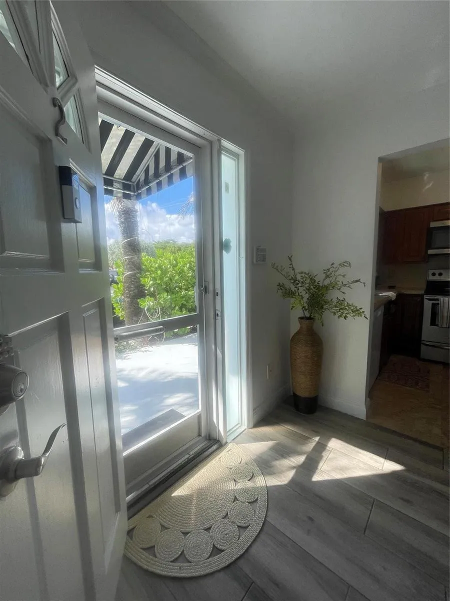 2708 NE 14th Street Causeway #2 Pompano Beach, FL 33062