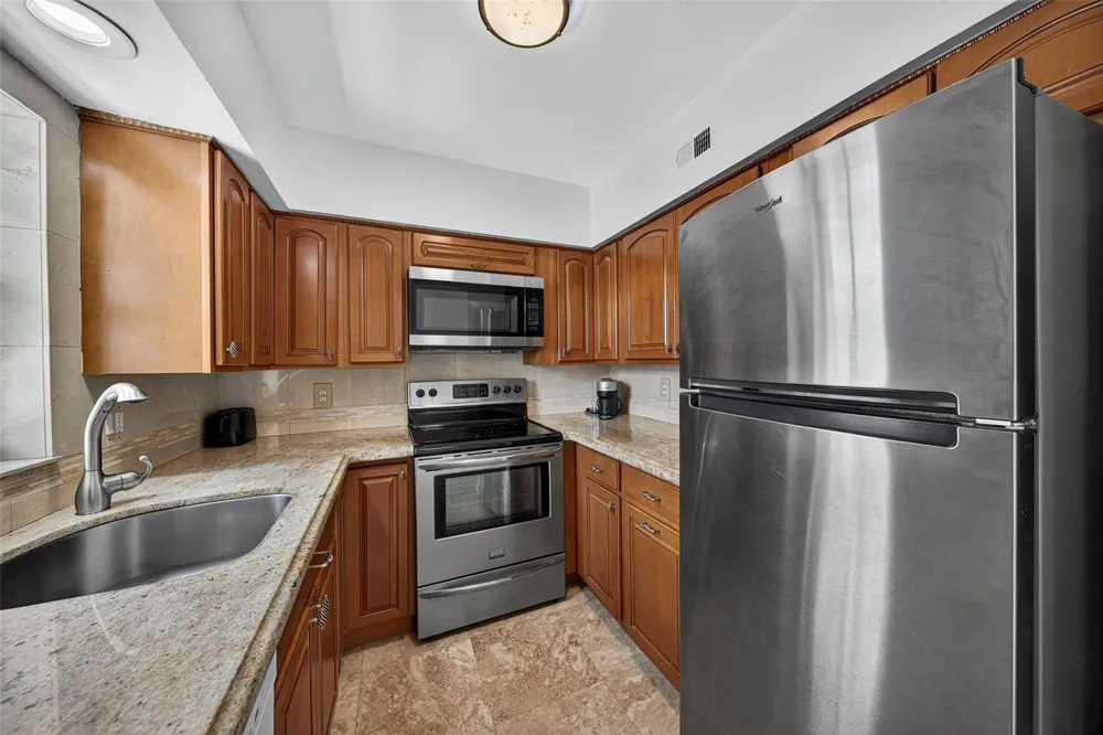 2708 NE 14th Street Causeway #2 Pompano Beach, FL 33062