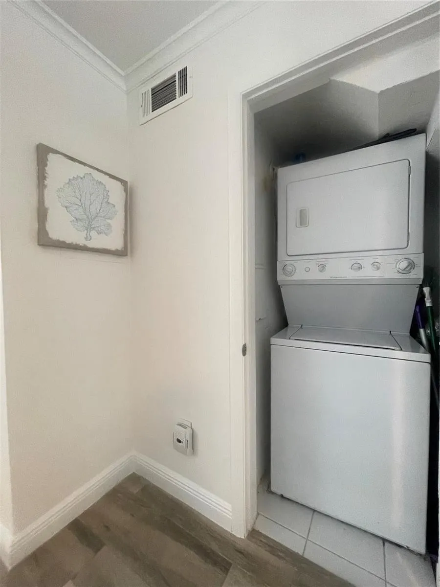 2708 NE 14th Street Causeway #2 Pompano Beach, FL 33062