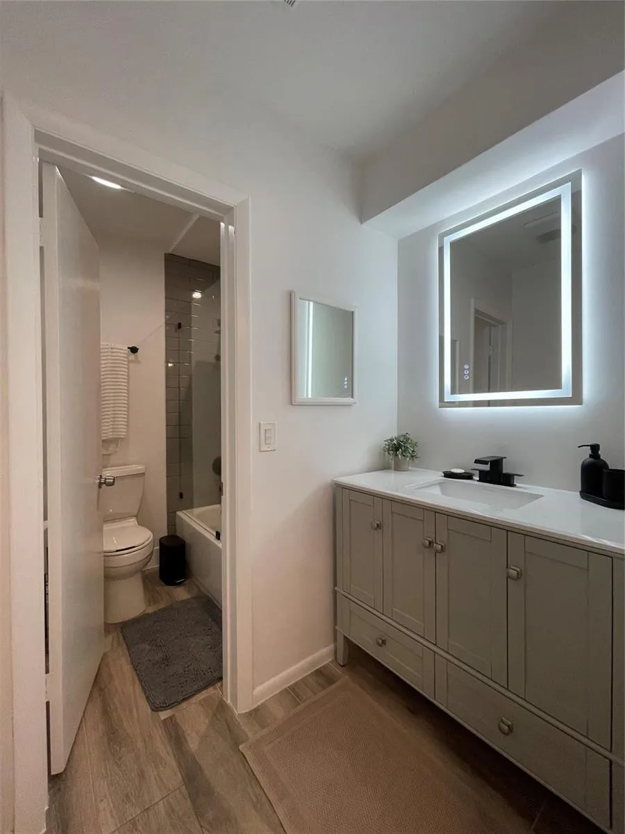 2708 NE 14th Street Causeway #2 Pompano Beach, FL 33062