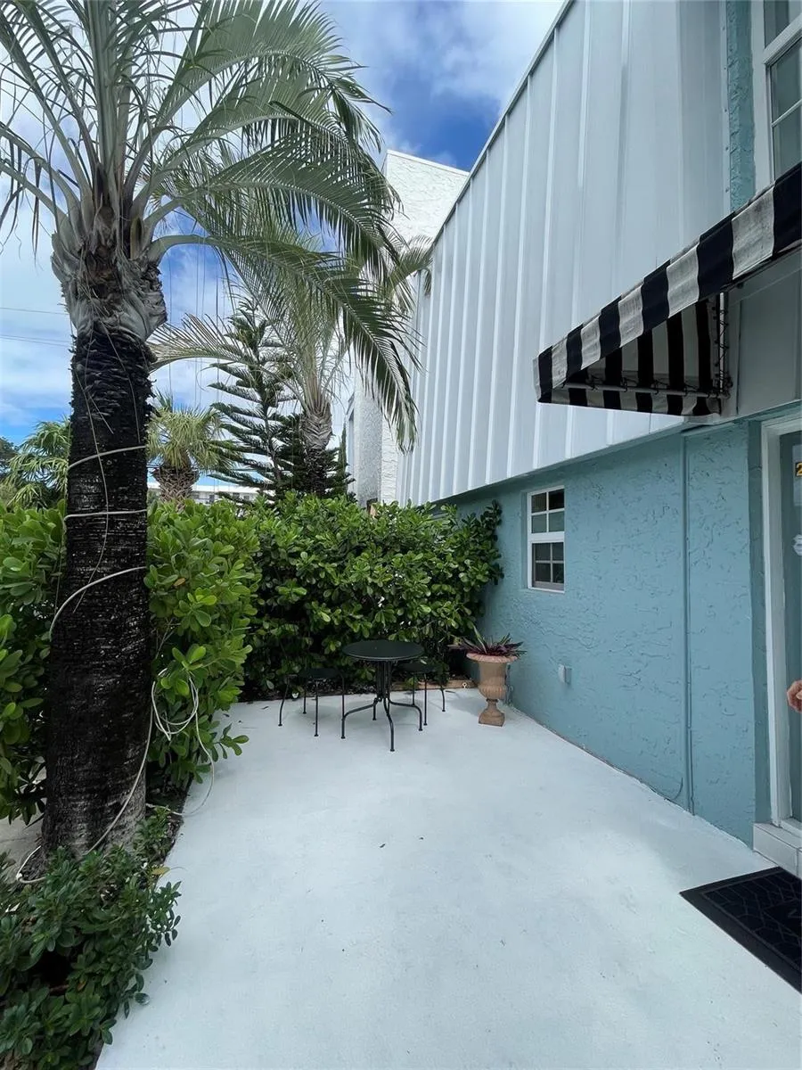 2708 NE 14th Street Causeway #2 Pompano Beach, FL 33062