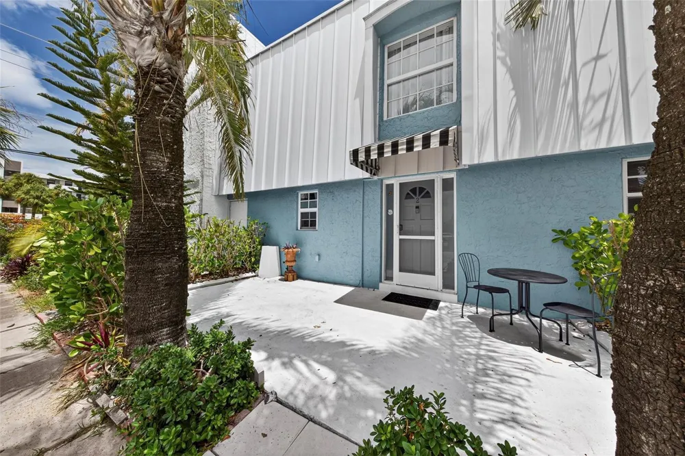 2708 NE 14th Street Causeway #2 Pompano Beach, FL 33062