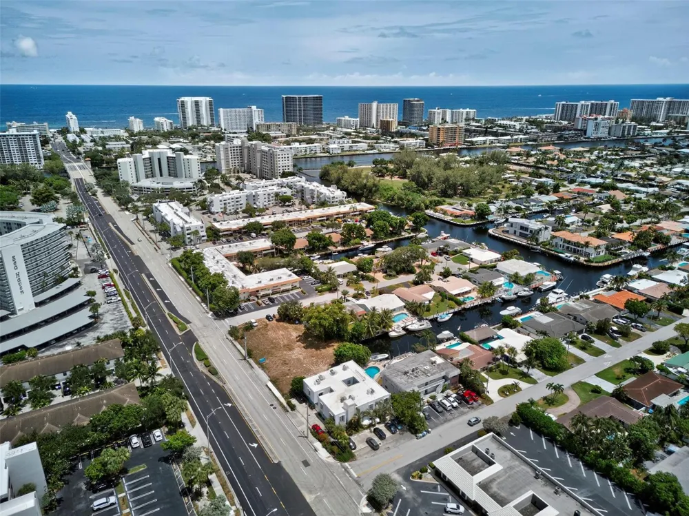 2708 NE 14th Street Causeway #2 Pompano Beach, FL 33062