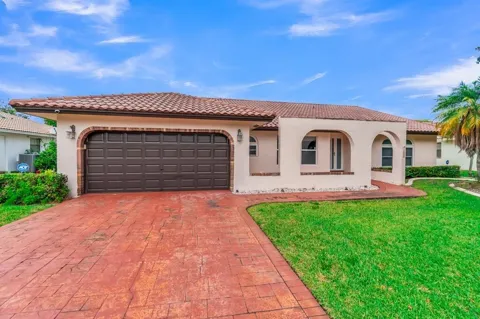 895 NW 110th Lane