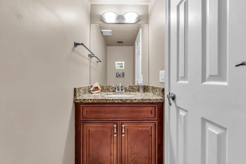 895 NW 110th Lane Coral Springs, FL 33071