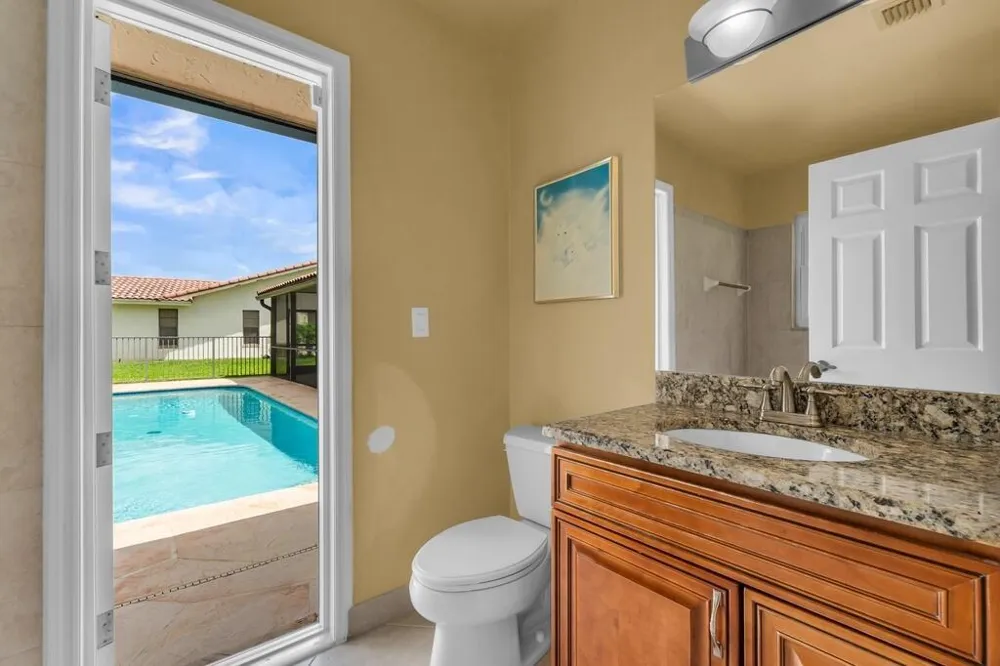 895 NW 110th Lane Coral Springs, FL 33071