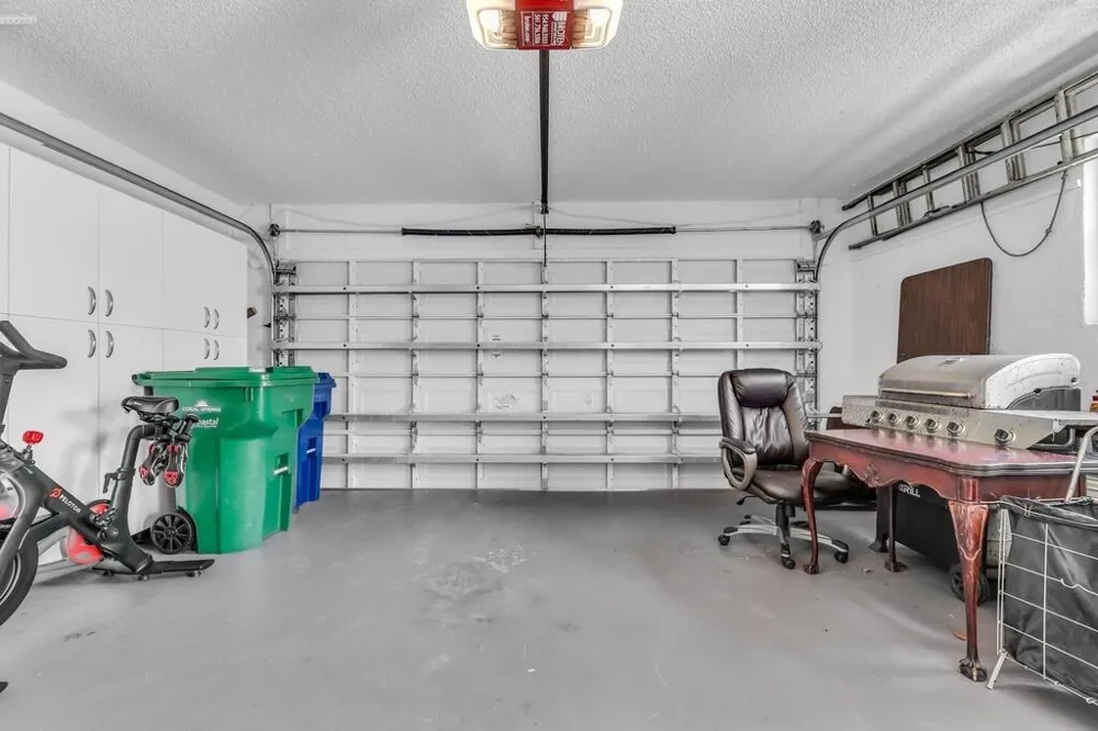 895 NW 110th Lane Coral Springs, FL 33071