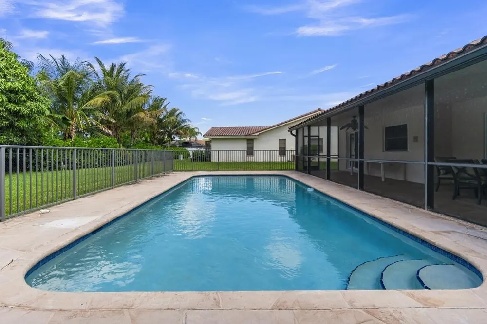 895 NW 110th Lane Coral Springs, FL 33071