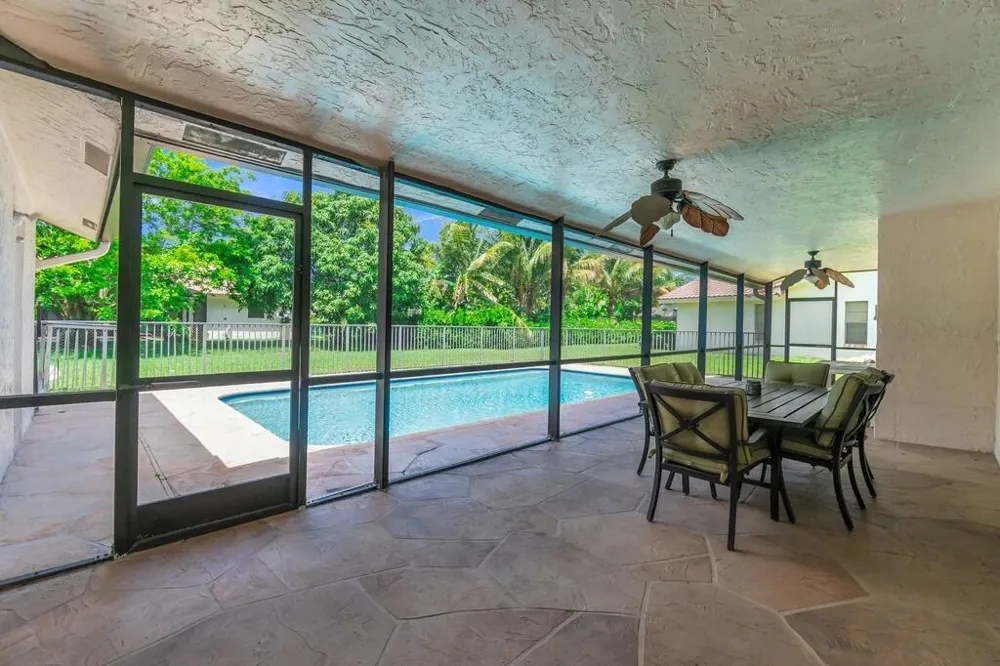 895 NW 110th Lane Coral Springs, FL 33071