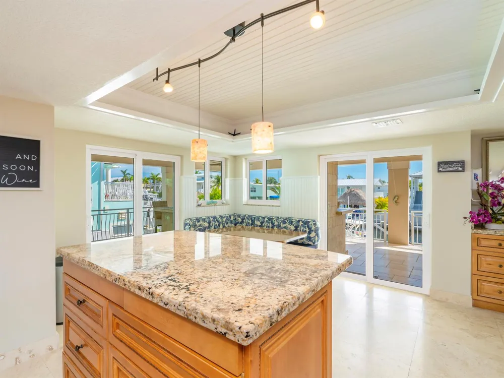 397 Laguna Avenue Key Largo, FL 33037