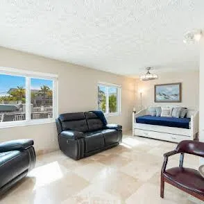 397 Laguna Avenue Key Largo, FL 33037
