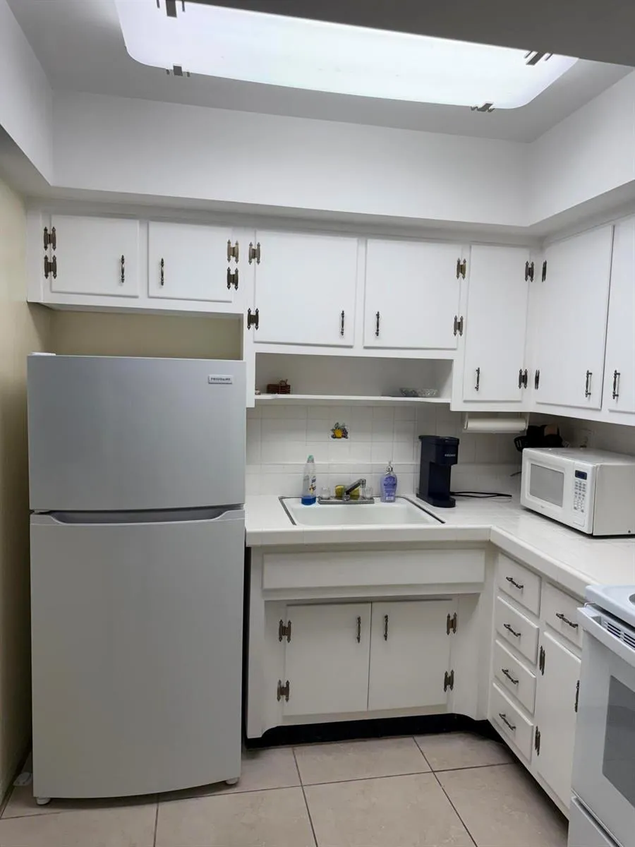 2841 NE 32nd Street #2 Fort Lauderdale, FL 33306