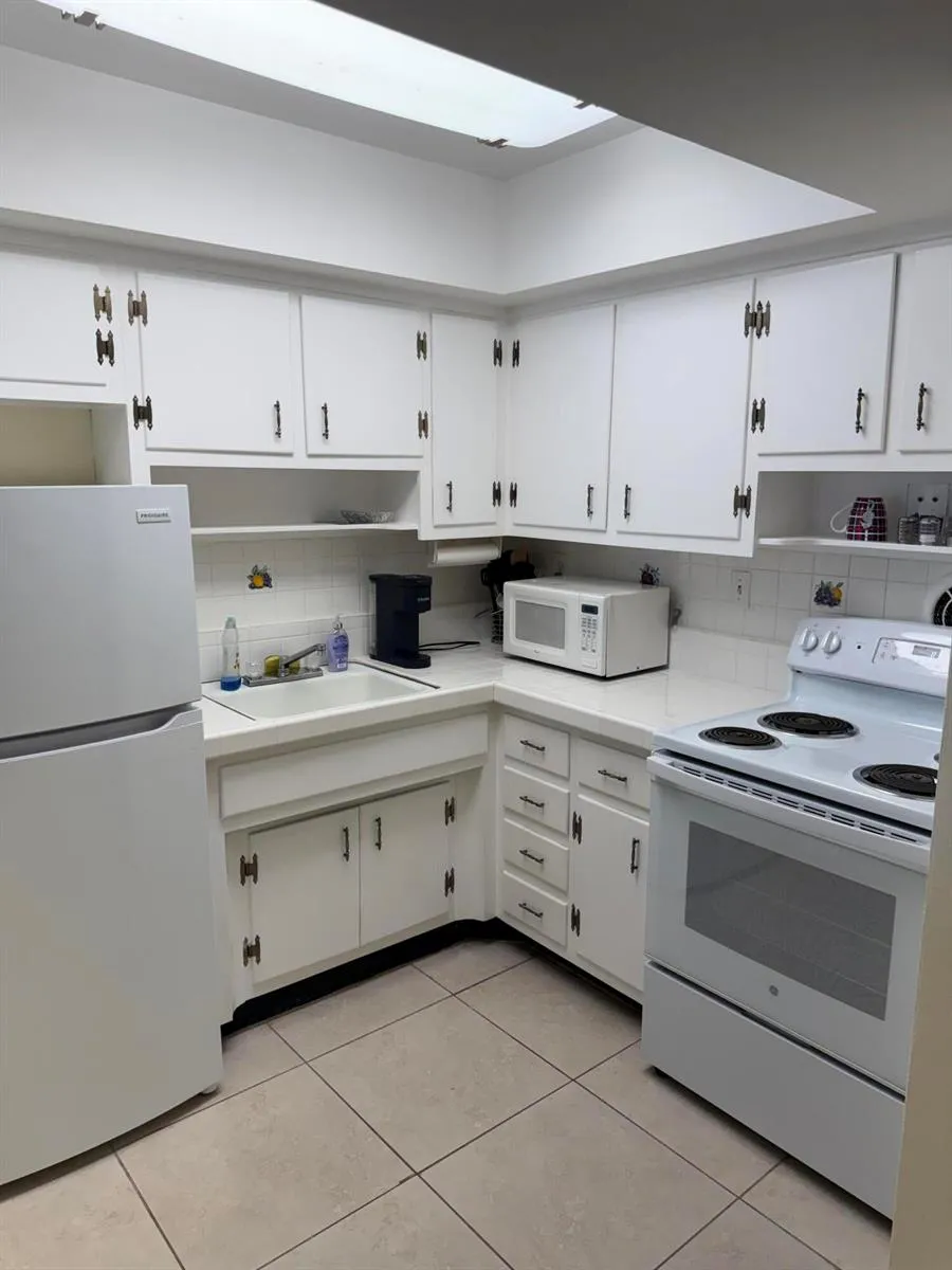 2841 NE 32nd Street #2 Fort Lauderdale, FL 33306