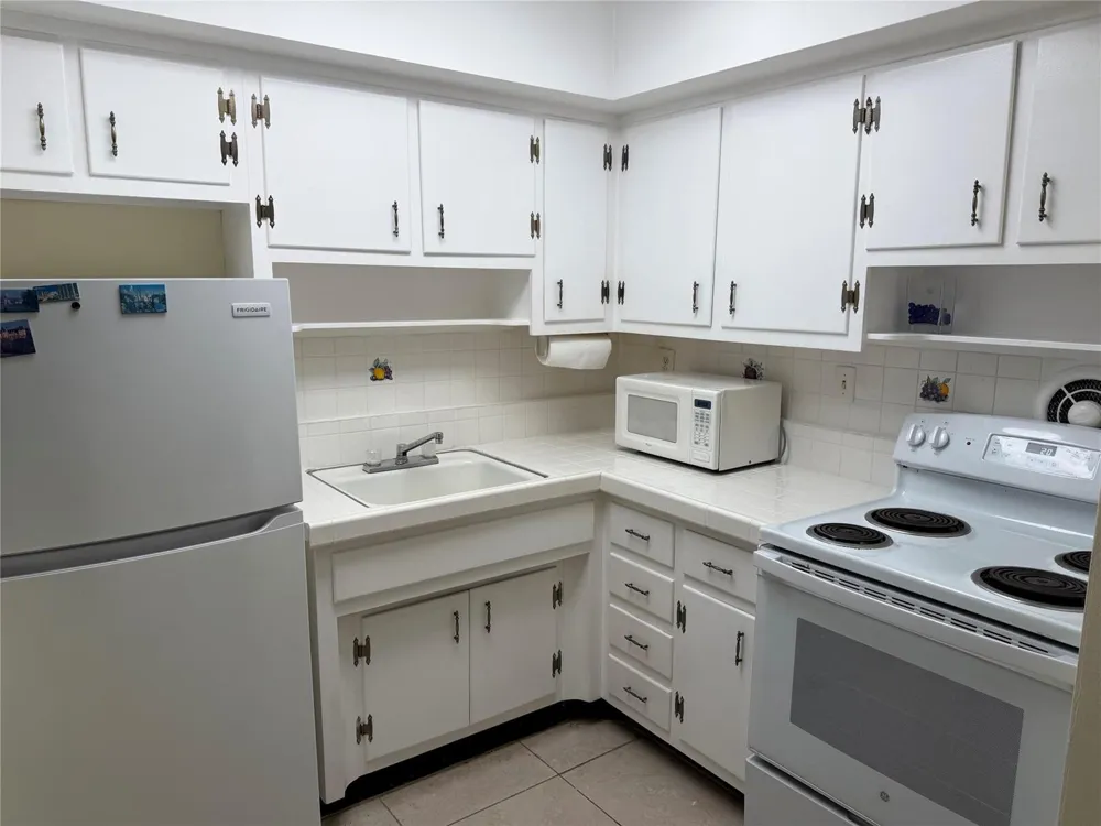 2841 NE 32nd Street #2 Fort Lauderdale, FL 33306