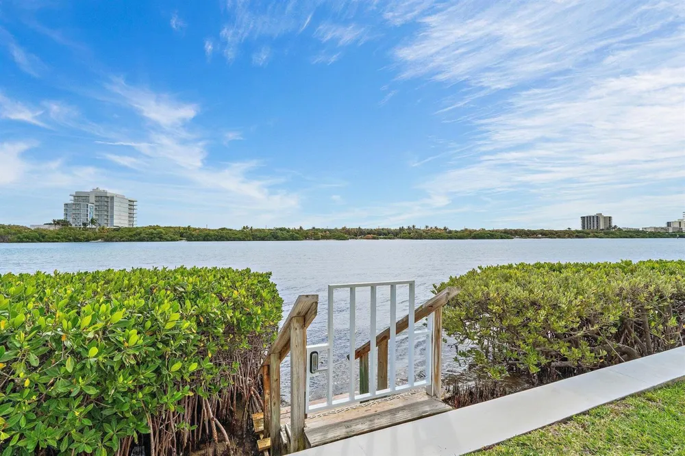 100 Waterway Road #E305 Tequesta, FL 33469