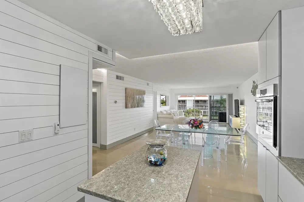 100 Waterway Road #E305 Tequesta, FL 33469