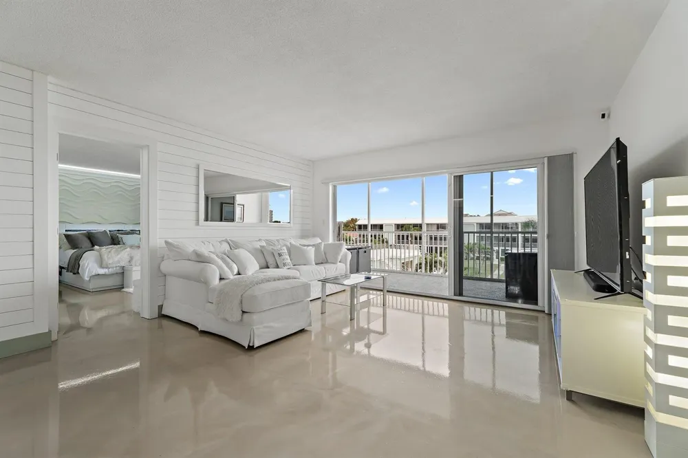 100 Waterway Road #E305 Tequesta, FL 33469